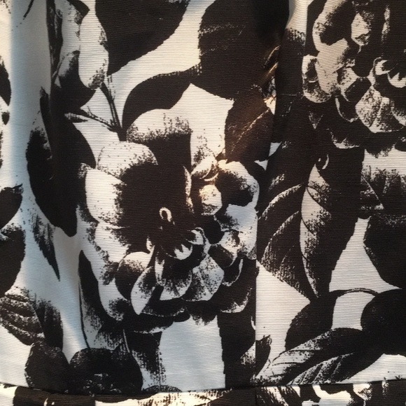 WHITE HOUSE BLACK MARKET modern rose dress - Picture 3 of 3